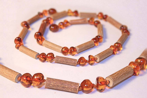 (12.5 in.) Baltic Amber & Hazelwood Teething Necklace - Unisex - HONEY -  - The Art of Cure